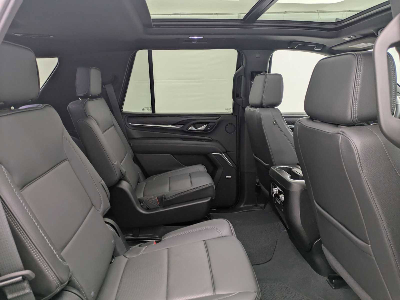 Used 2024 GMC Yukon Denali w/ Max Trailering Package image 23