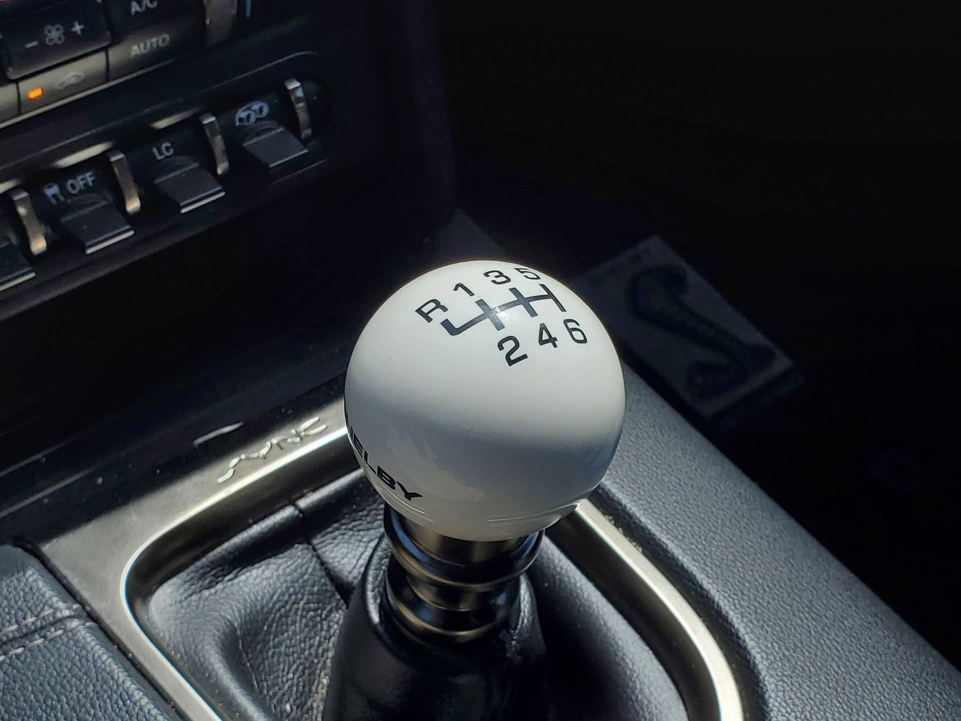 Used 2019 Ford Mustang Shelby GT350 w/ Technology Package RWD image 26