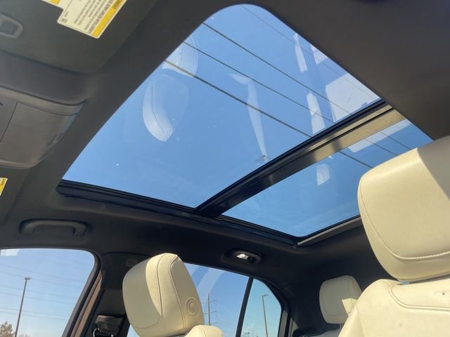 Used 2019 Cadillac XT4 Sport w/ Driver Awareness Package FWD image 21