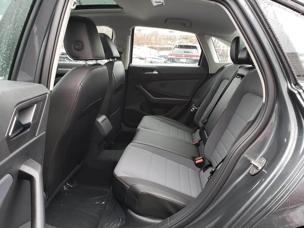 New 2026 Volkswagen Jetta SE FWD image 8