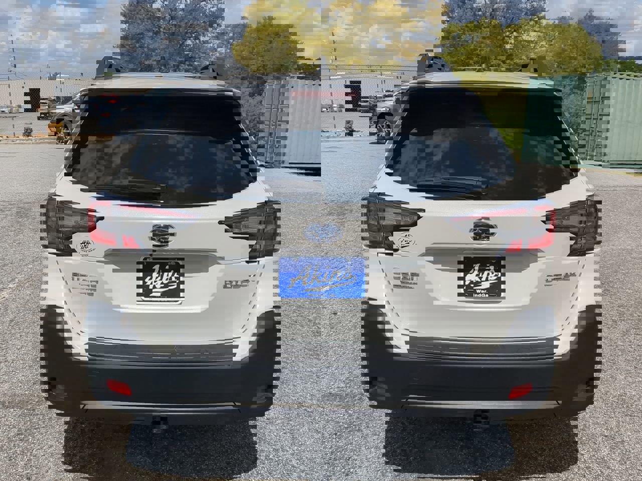 Used 2024 Subaru Outback Premium image 4