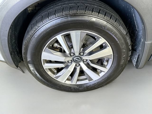 Used 2022 Nissan Pathfinder SL AWD/4WD image 16