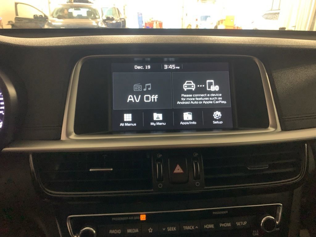 Used 2020 Kia Optima LX image 16