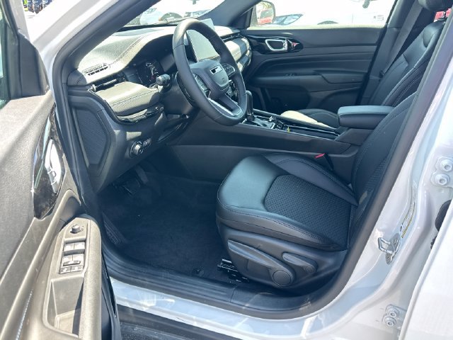 New 2026 Jeep Compass Latitude AWD/4WD image 9