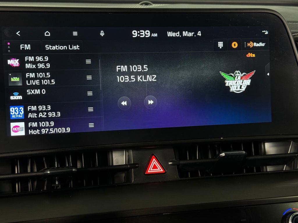 Used 2025 Kia Sportage EX image 19