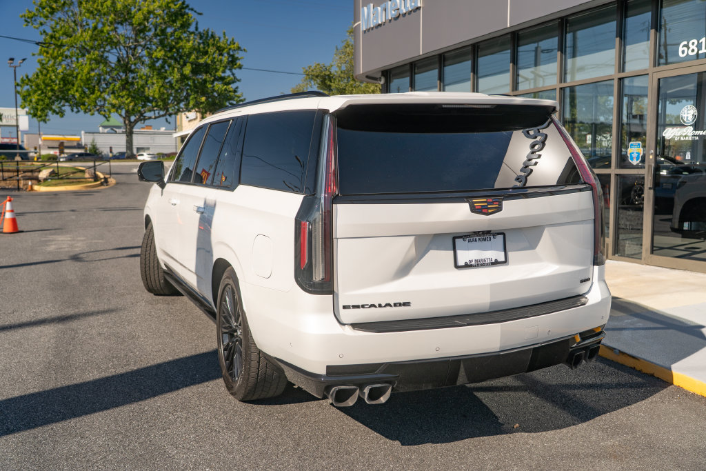 Used 2021 Cadillac Escalade ESV Sport Platinum AWD/4WD image 4