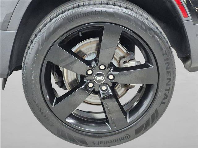 Used 2023 Land Rover Defender 130 SE AWD/4WD image 26