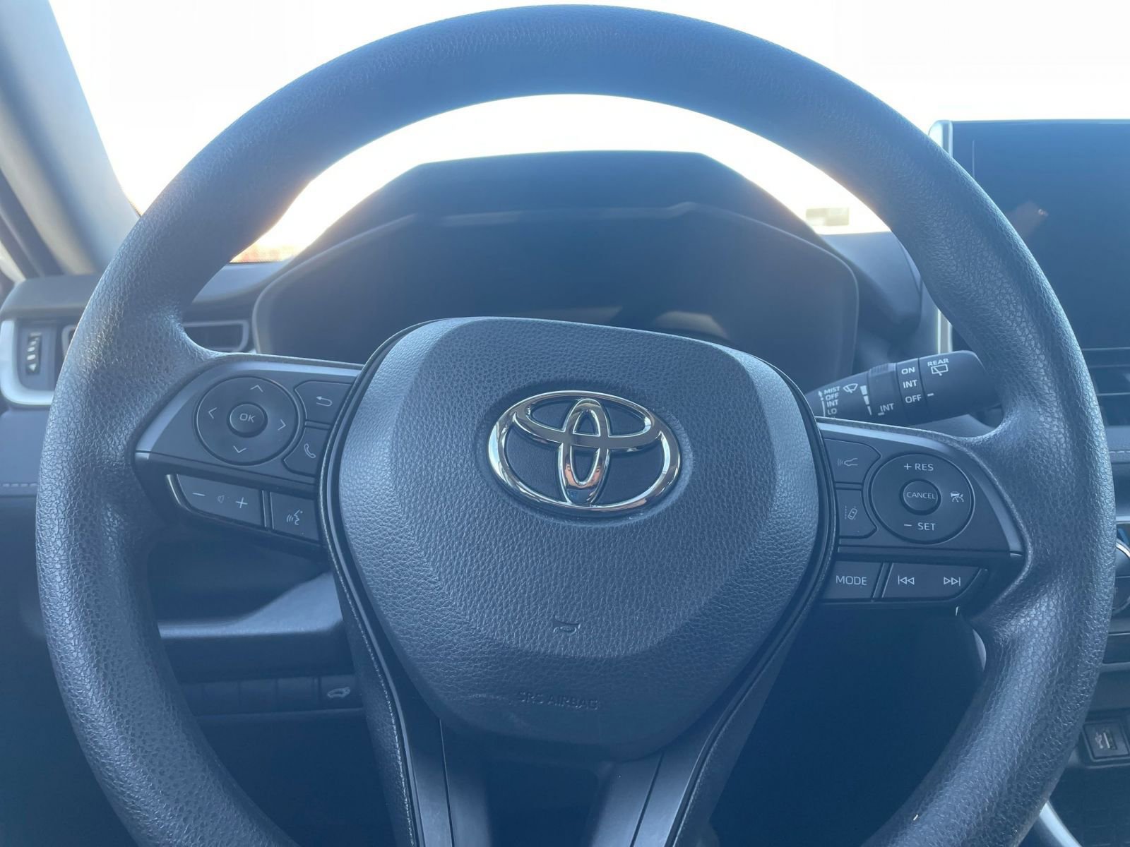 Used 2025 Toyota RAV4 XLE image 29