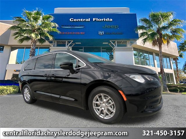 New 2026 Chrysler Voyager LX