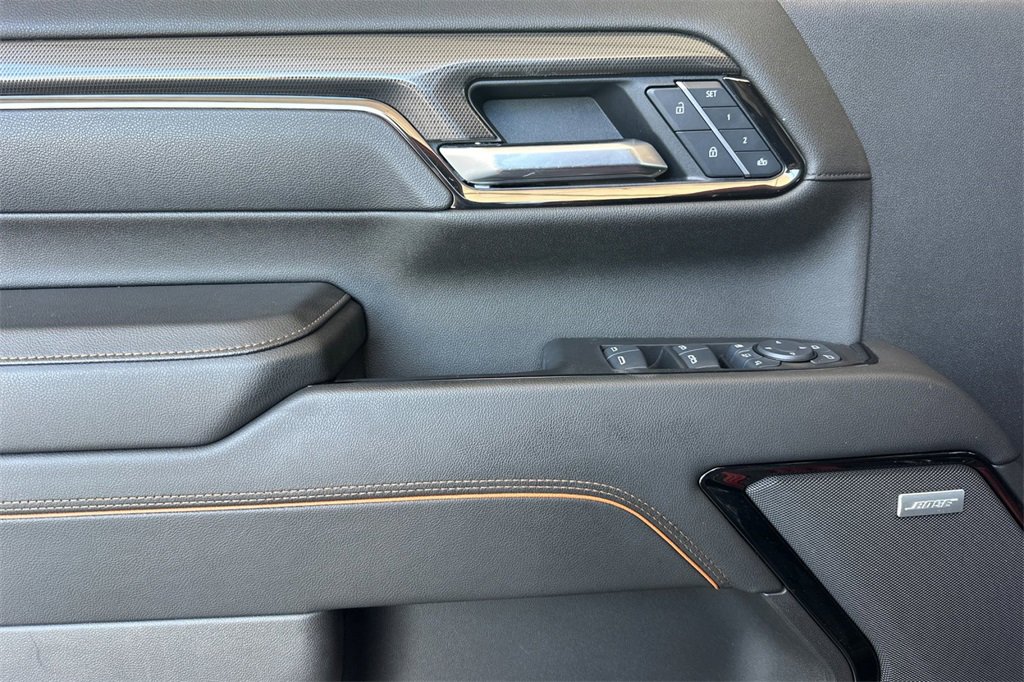 Used 2025 GMC Sierra 3500 AT4 w/ AT4 Premium Plus Package image 12