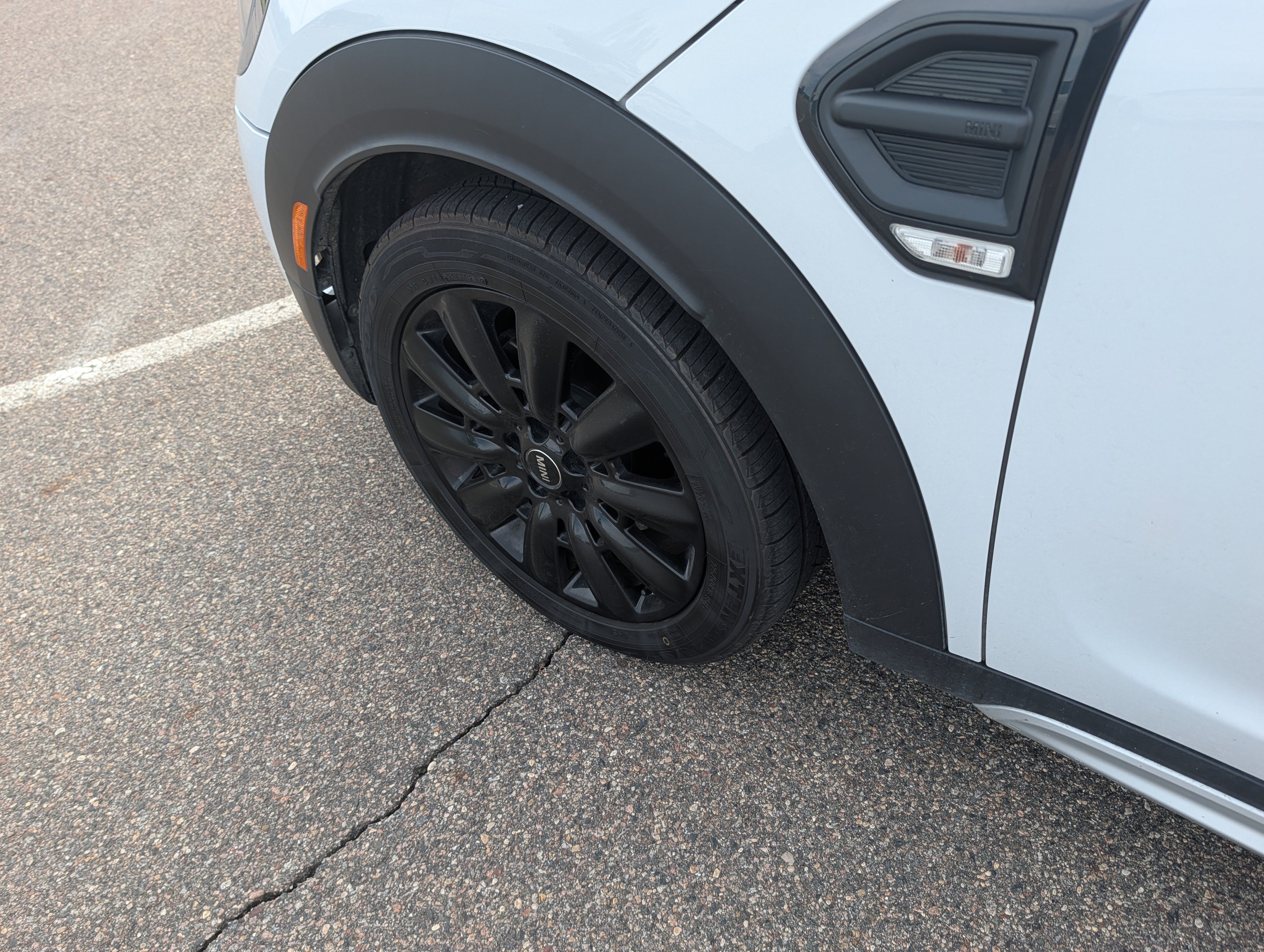 Used 2017 MINI Cooper Countryman FWD image 5