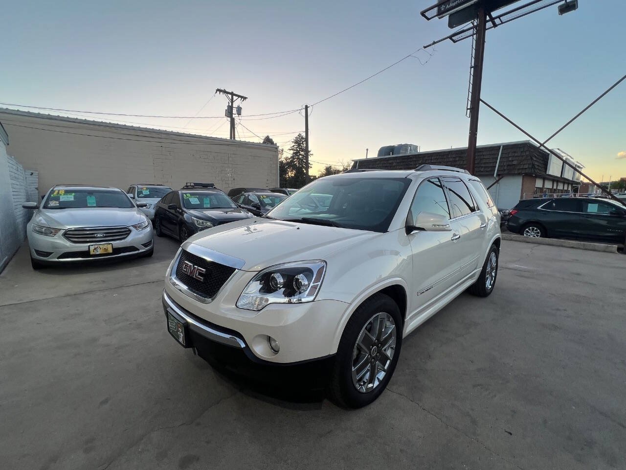 Used 2011 GMC Acadia Denali AWD/4WD image 1