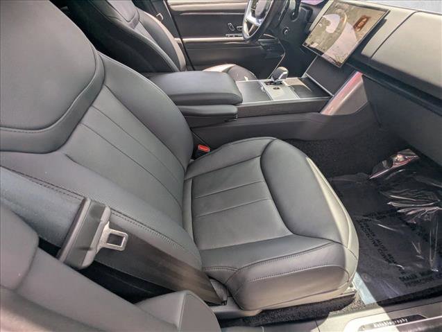 Used 2024 Land Rover Range Rover Long Wheelbase Autobiography AWD/4WD image 23