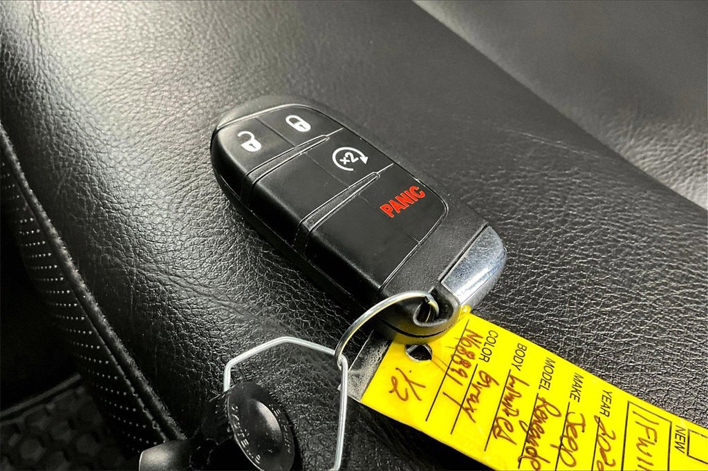 Used 2022 Jeep Renegade Limited image 11