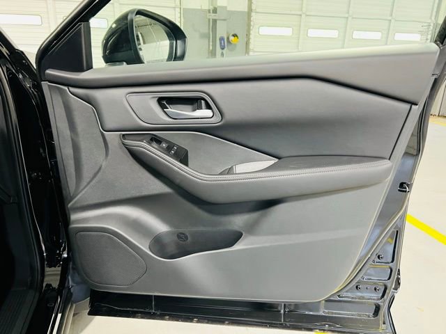 New 2026 Nissan Rogue SV w/ Cold Weather Package FWD image 30