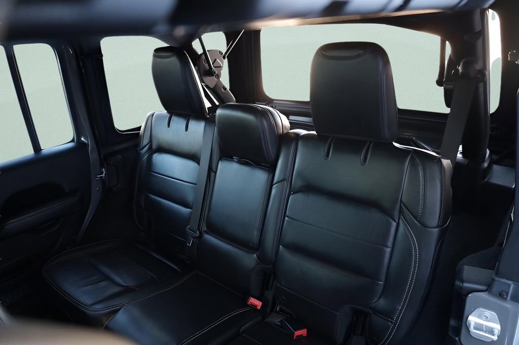 Used 2019 Jeep Wrangler Unlimited Sahara w/ Dual Top Group image 21