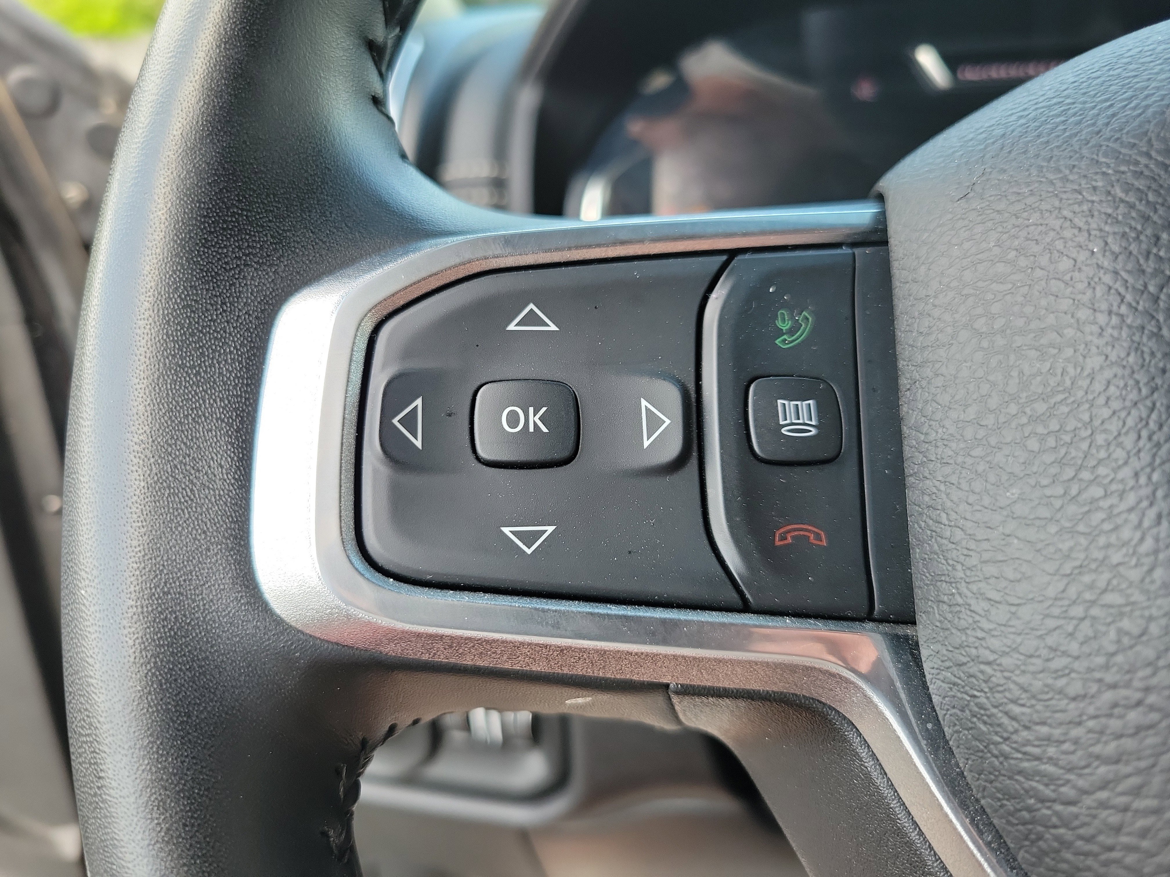 Used 2024 RAM 2500 Laramie w/ Safety Group image 17