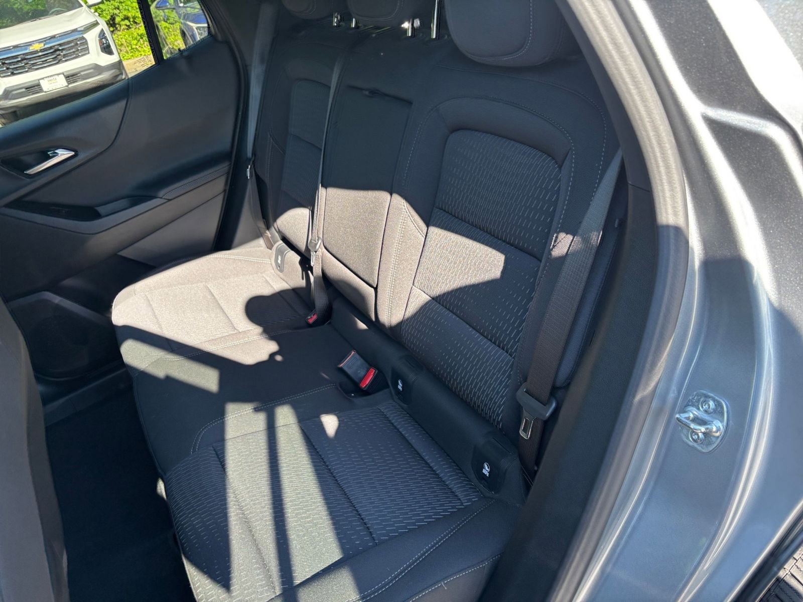 Used 2025 Chevrolet Equinox LT FWD image 33