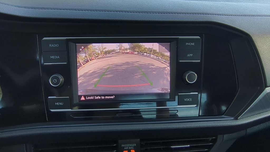 Used 2024 Volkswagen Jetta SE FWD image 17