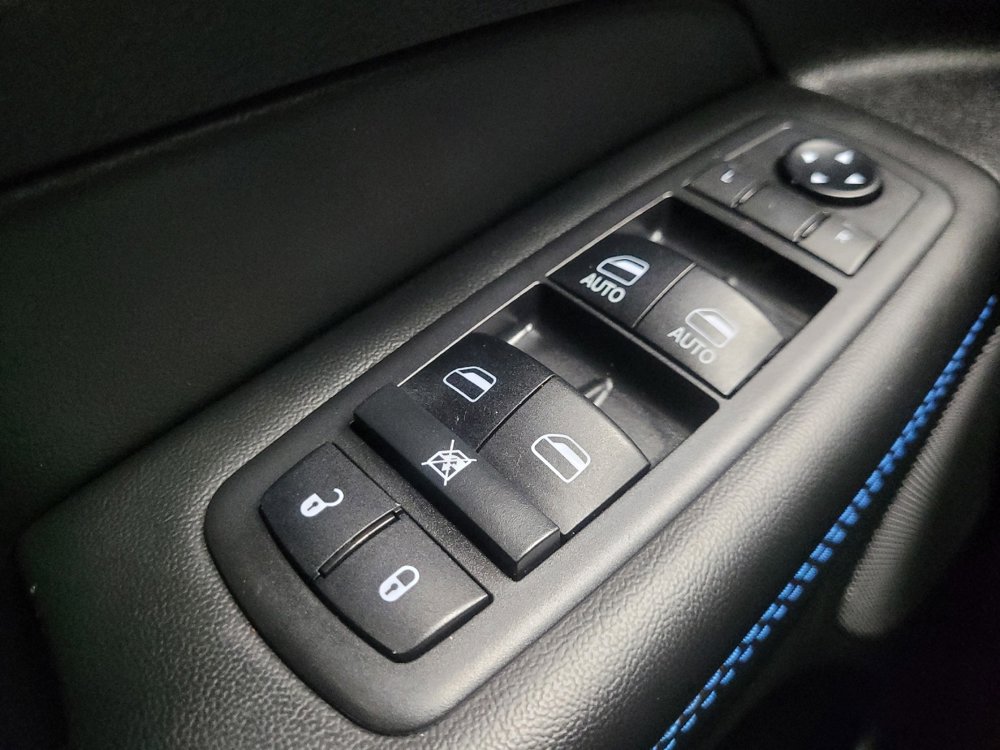 Used 2019 Jeep Grand Cherokee Laredo image 27