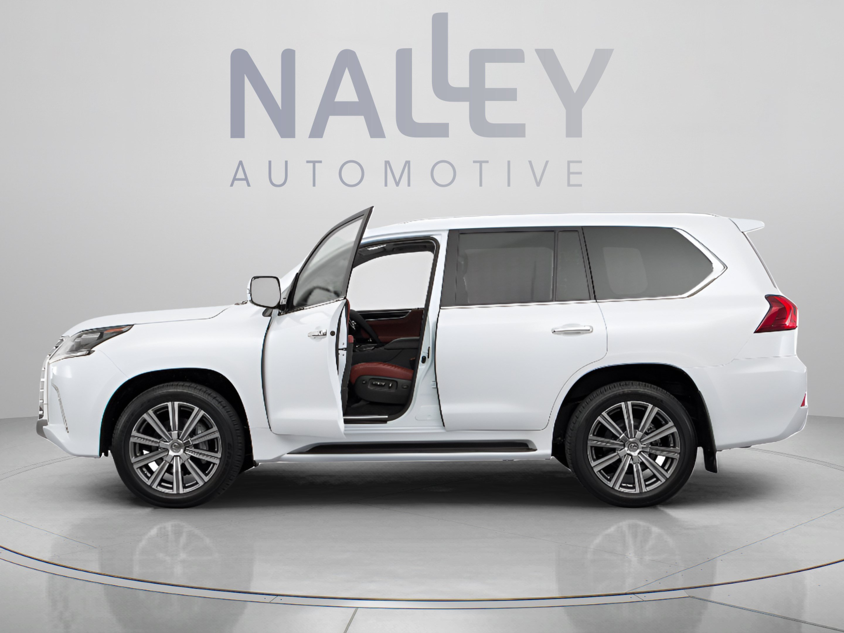 Used 2017 Lexus LX 570 4WD w/ Luxury Package image 2