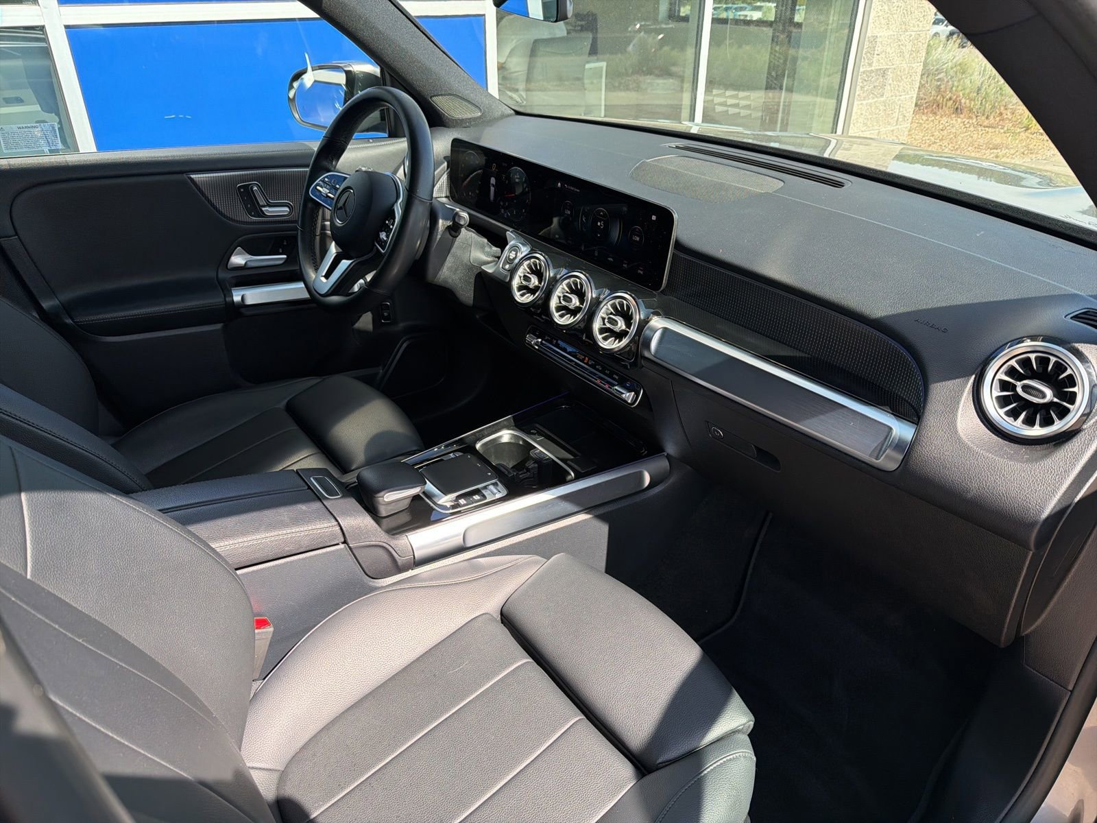 Used 2021 Mercedes-Benz GLB 250 4MATIC image 27
