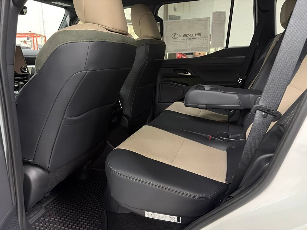 New 2026 Lexus GX 550 AWD/4WD image 14