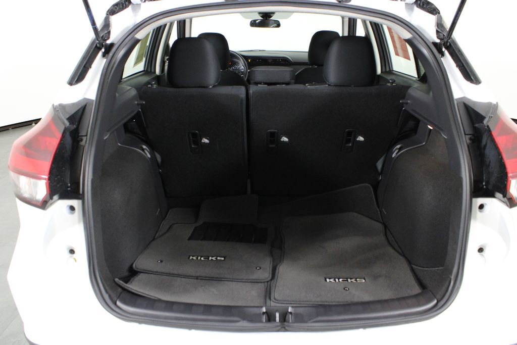 Certified 2023 Nissan Kicks SV FWD image 18