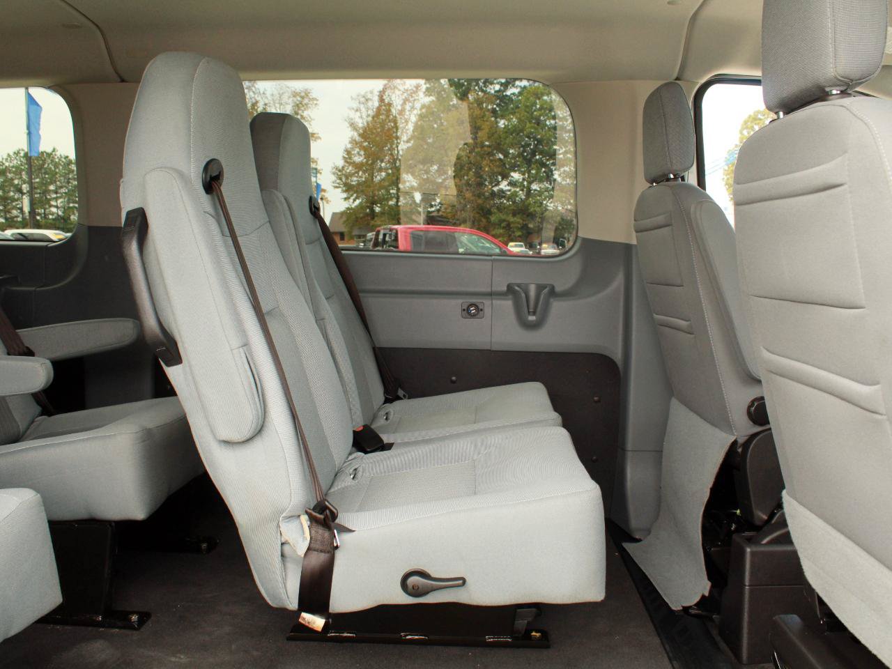 Used 2019 Ford Transit 150 XLT RWD image 30