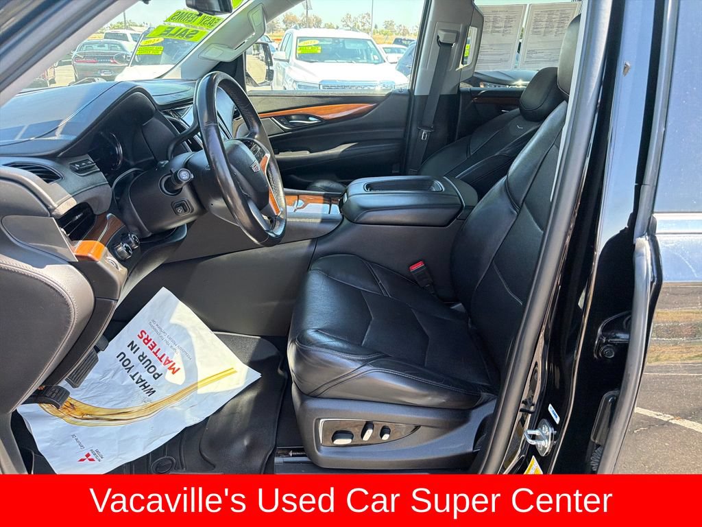 Used 2020 Cadillac Escalade ESV Luxury AWD/4WD image 9