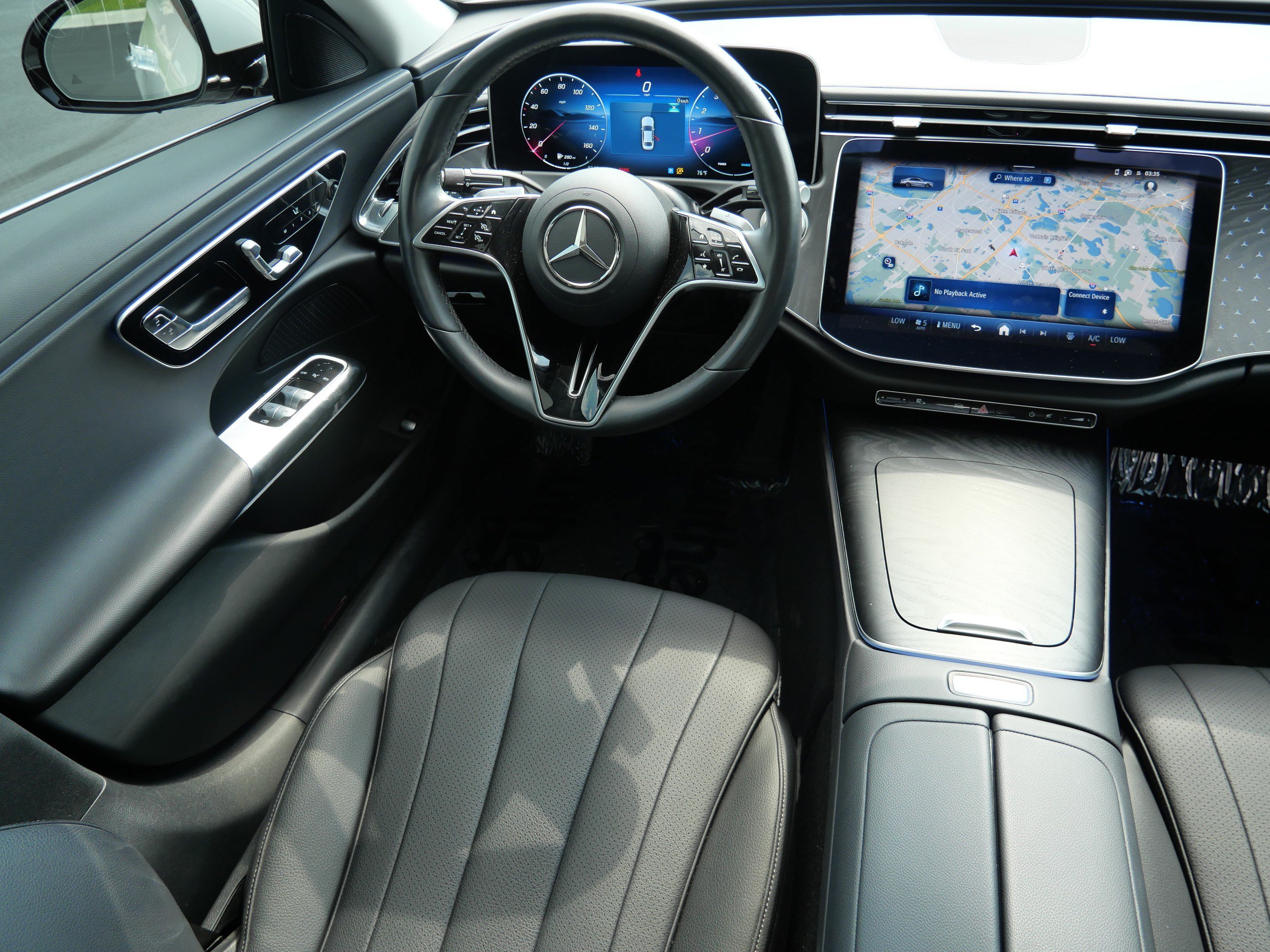 Used 2025 Mercedes-Benz E 350 4MATIC Sedan image 9