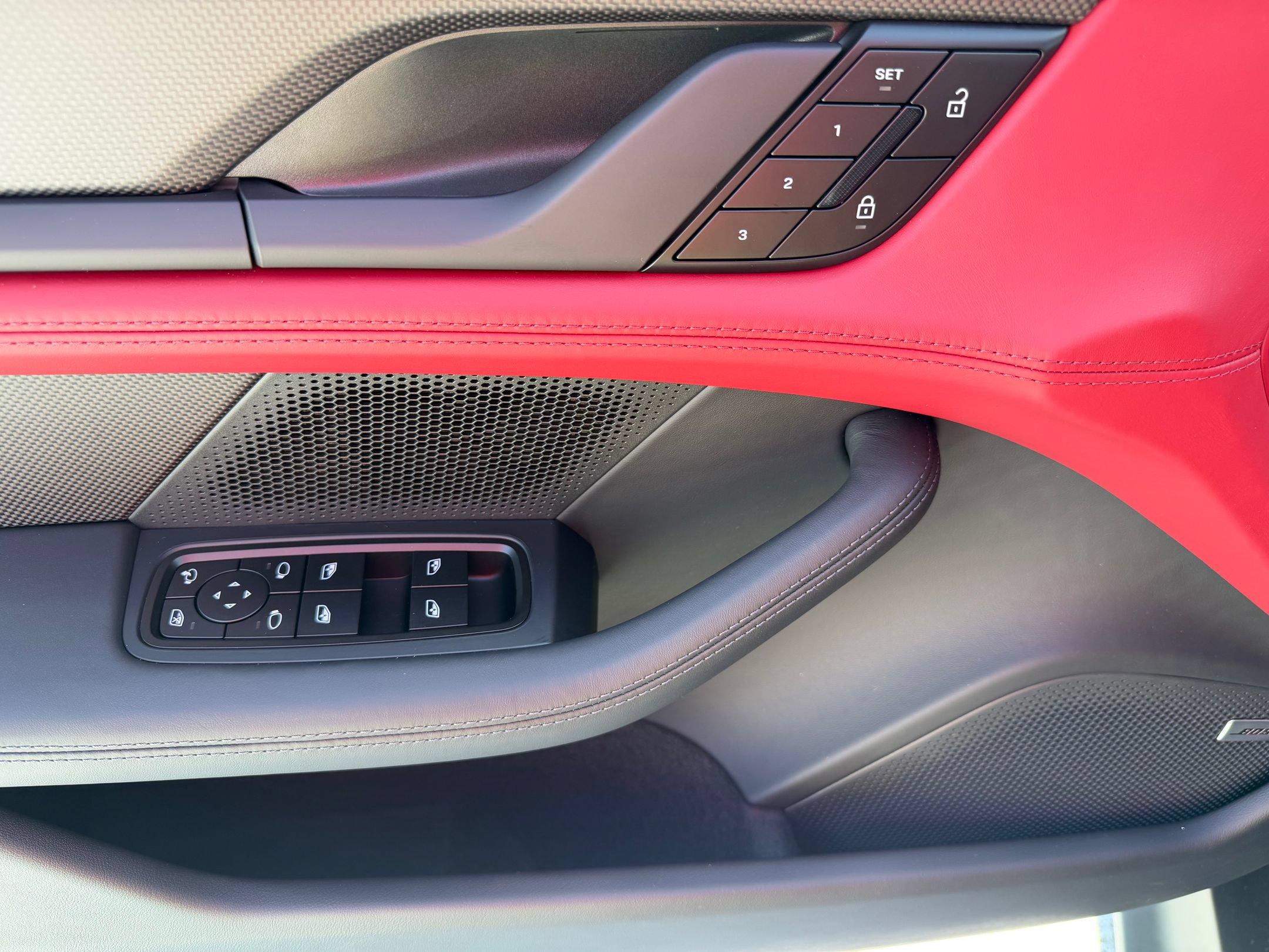 New 2026 Porsche Taycan GTS AWD/4WD image 32