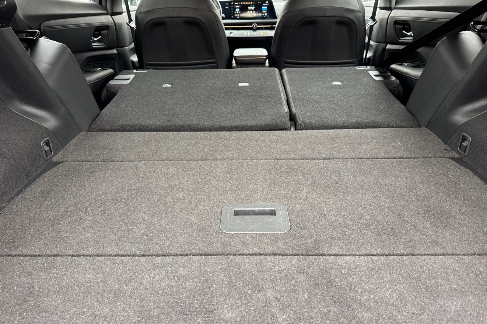 Used 2024 Nissan Ariya FWD image 17