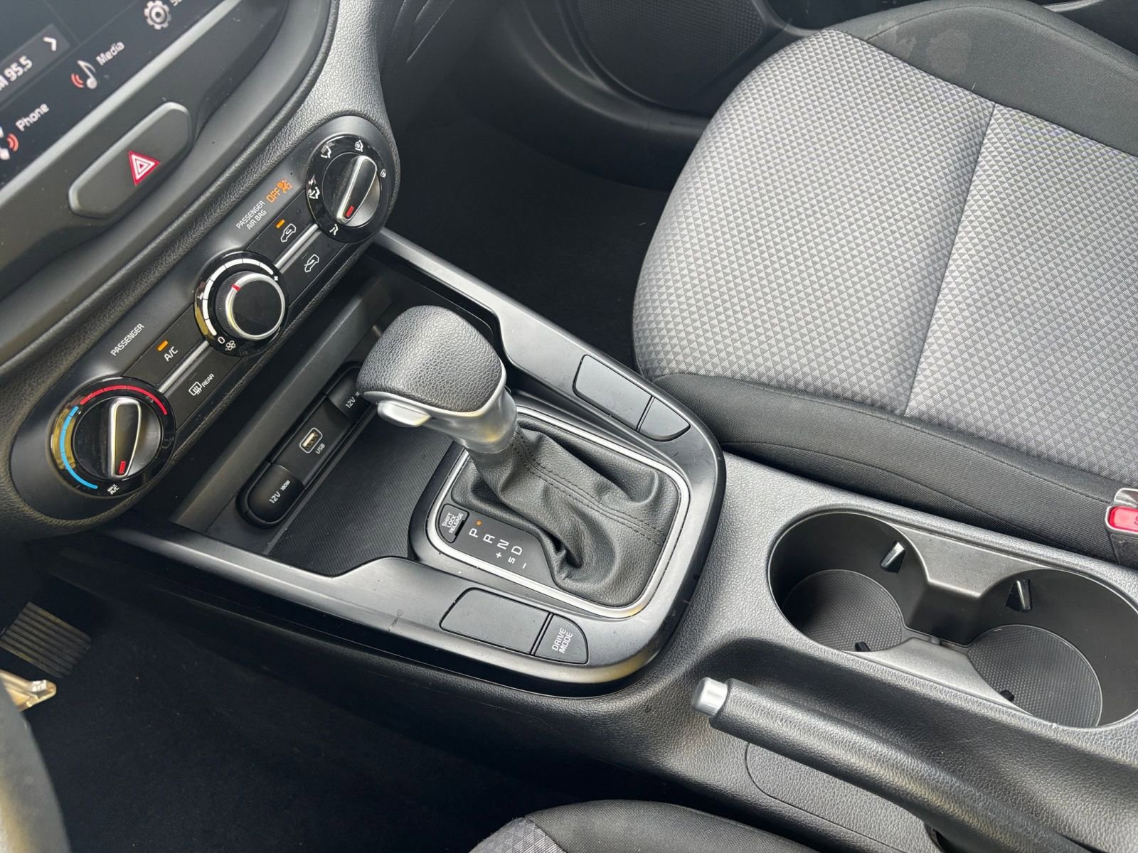 Used 2025 Kia Soul LX w/ LX Technology Package image 38