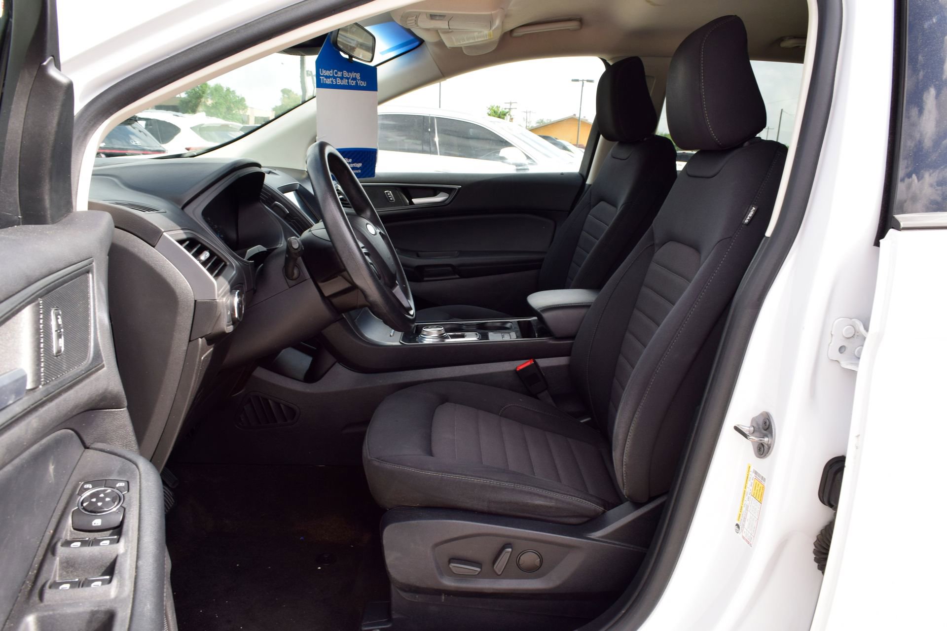 Certified 2020 Ford Edge SE image 17