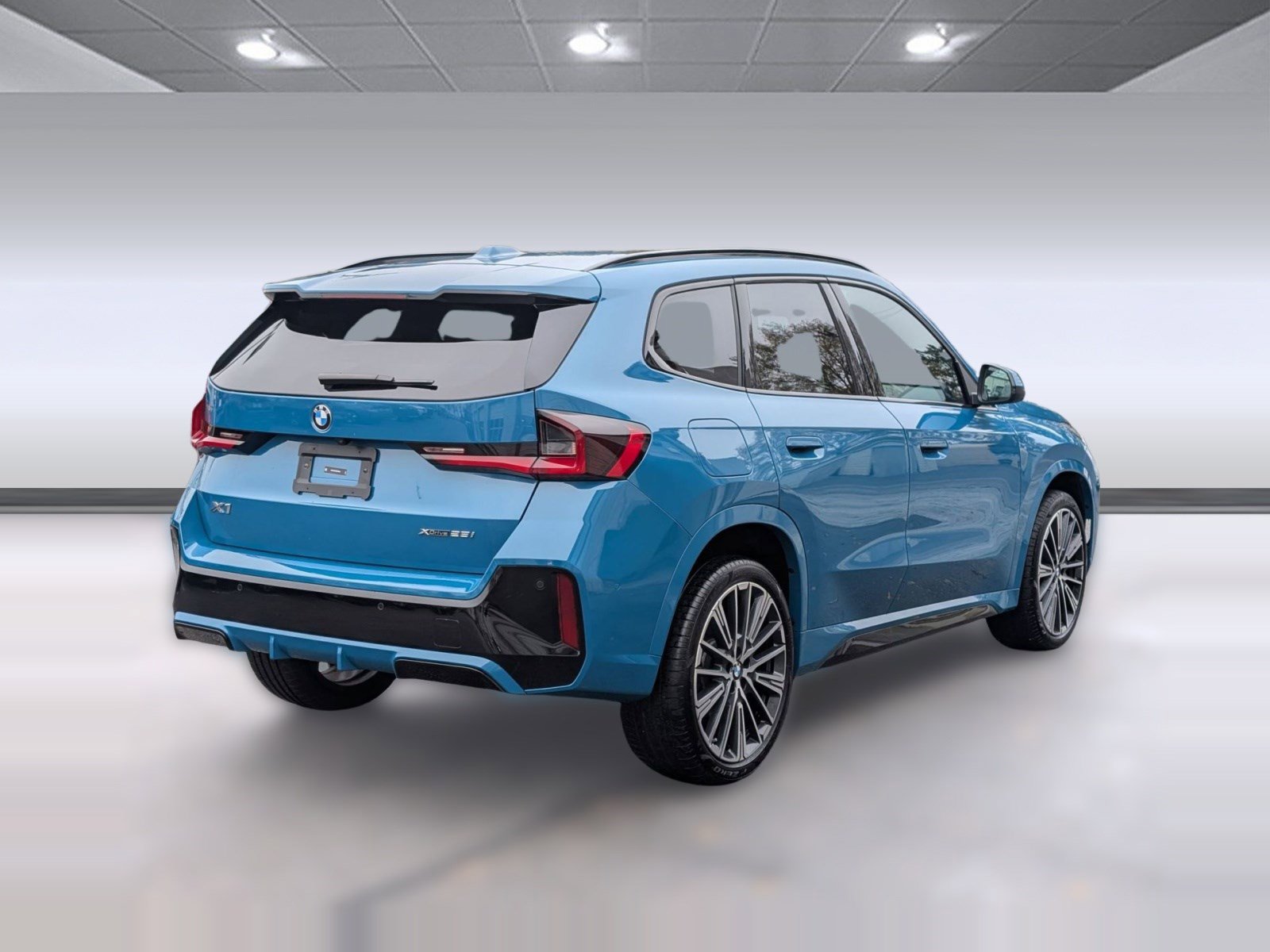 Used 2025 BMW X1 xDrive28i w/ Technology Package image 9