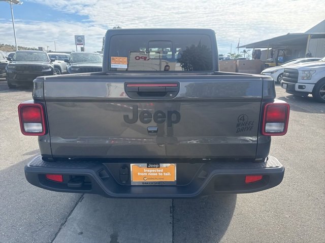 Certified 2022 Jeep Gladiator Sport image 4