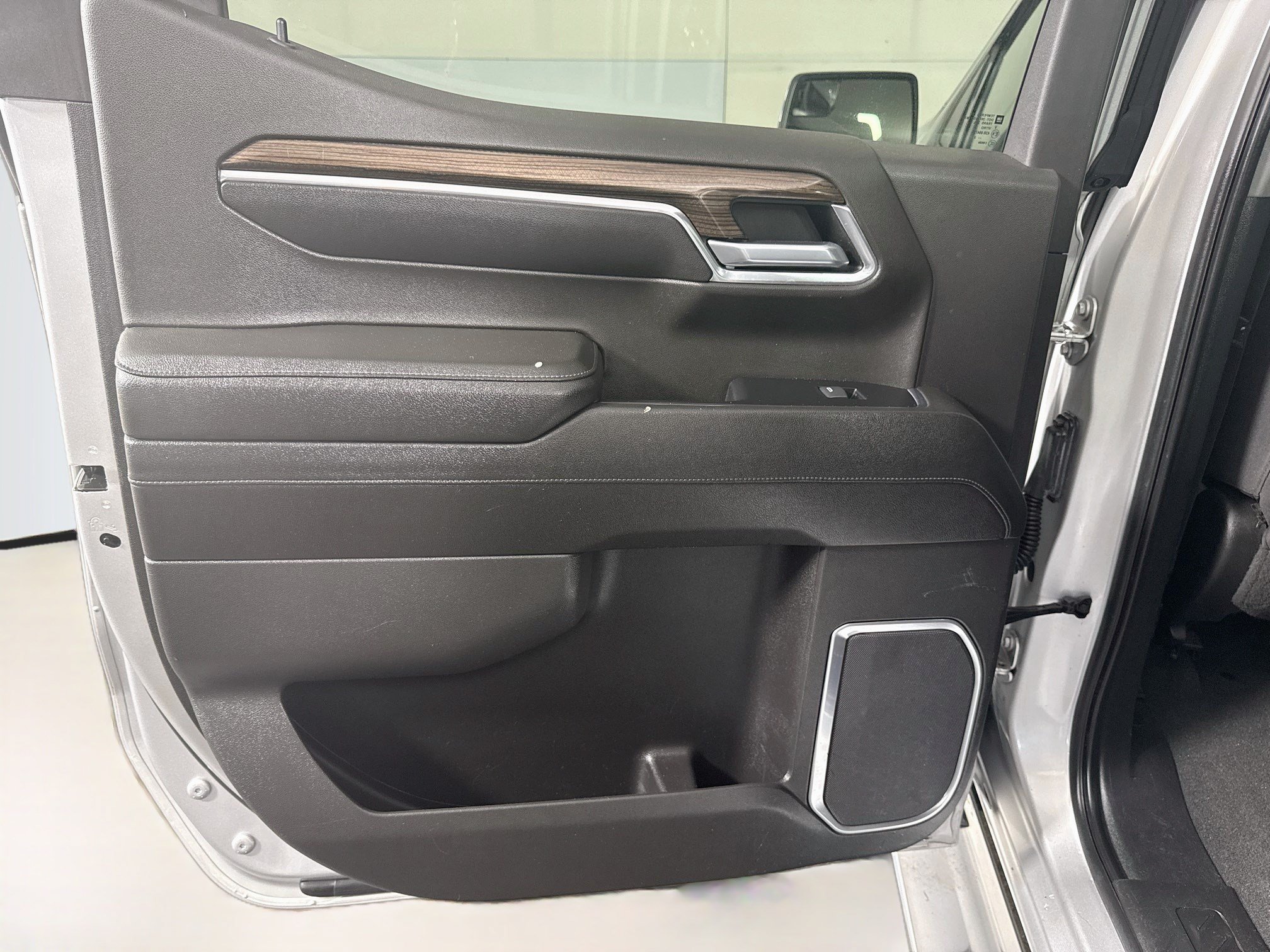 Used 2022 Chevrolet Silverado 1500 LT RWD image 26