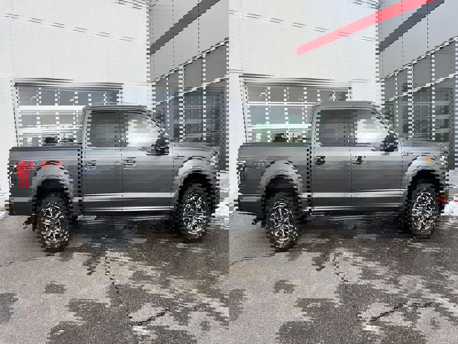 Used 2017 Ford F150 XLT w/ Equipment Group 302A Luxury image 15