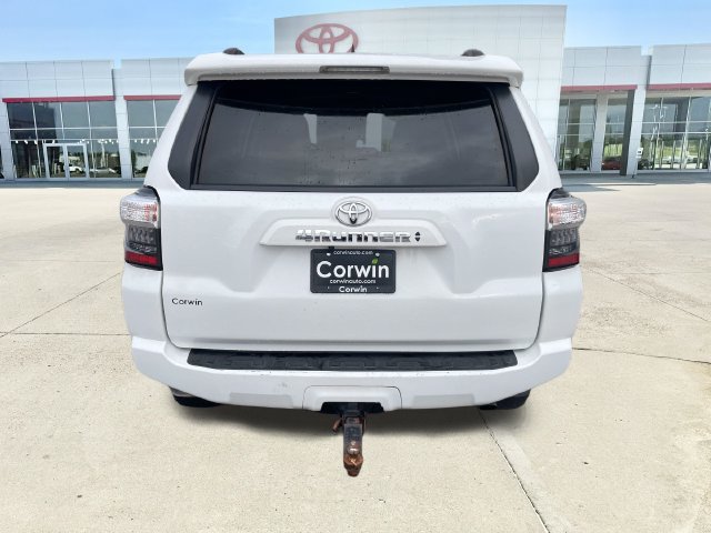 Used 2021 Toyota 4Runner SR5 AWD/4WD image 5