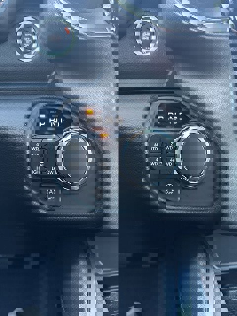 New 2026 RAM 1500 4x4 Crew Cab image 17