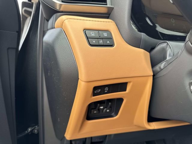 New 2026 Lexus LX 600 4WD w/ Luxury Package image 31