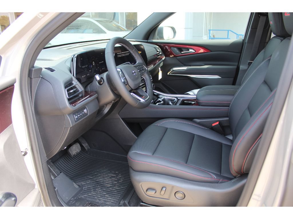 New 2026 Chevrolet Traverse Z71 w/ Driver Confidence Package AWD/4WD image 9
