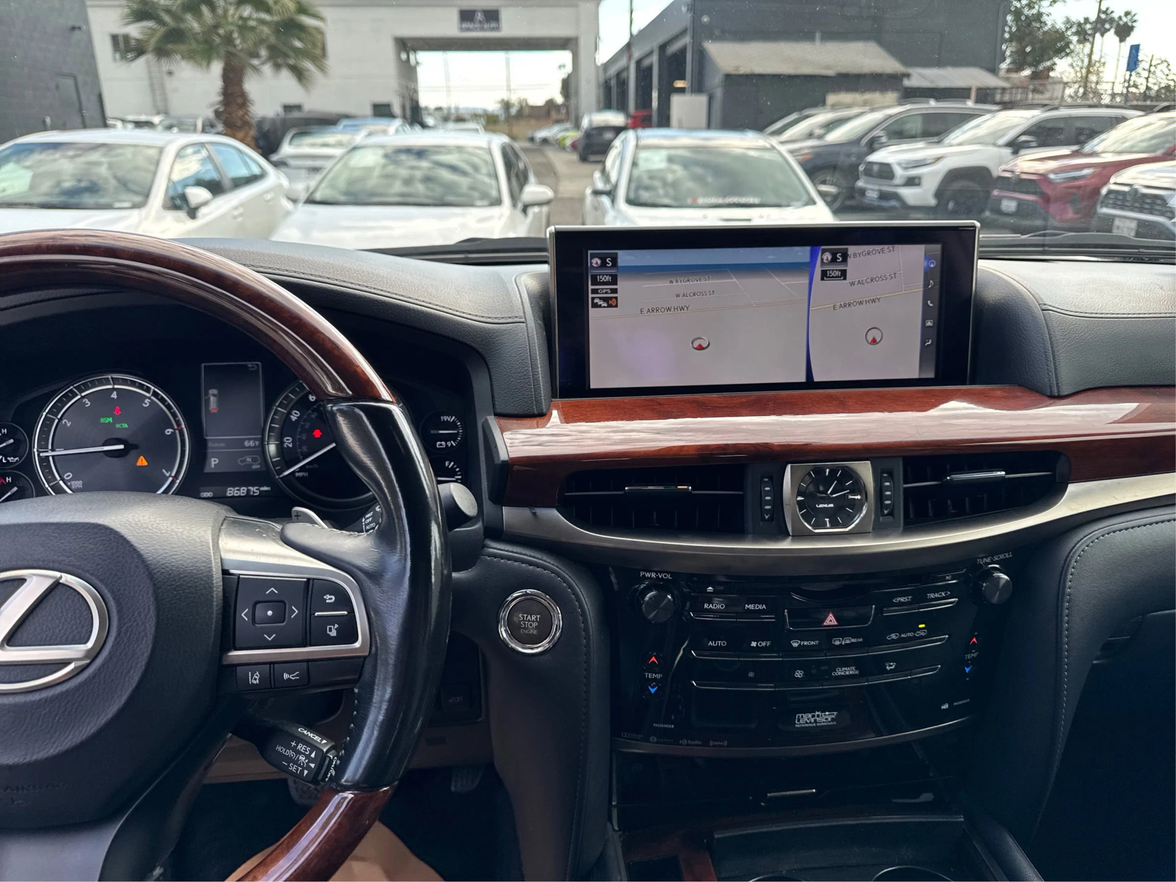 Used 2016 Lexus LX 570 4WD image 13