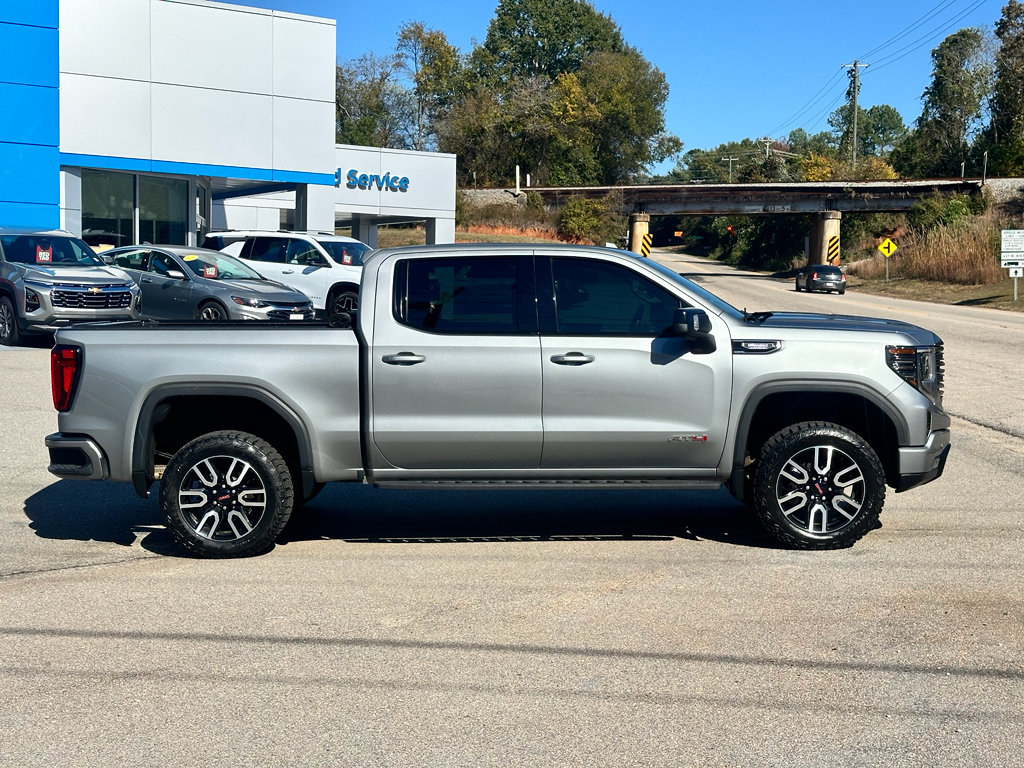 Used 2024 GMC Sierra 1500 AT4 w/ Technology Package image 2