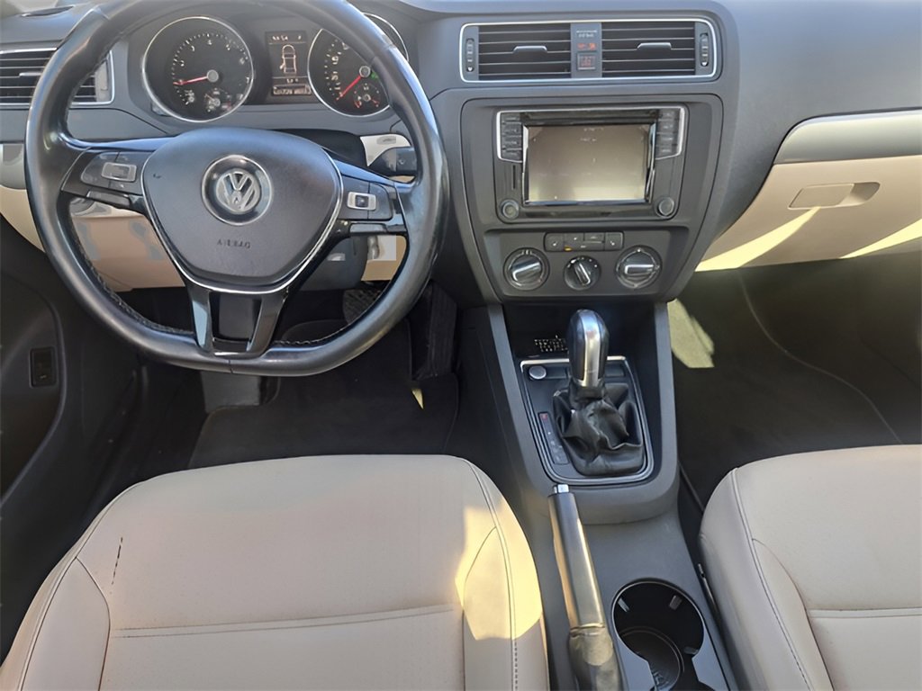 Used 2017 Volkswagen Jetta SE image 21