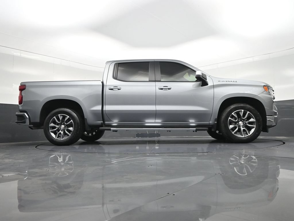 Used 2024 Chevrolet Silverado 1500 LT RWD image 32