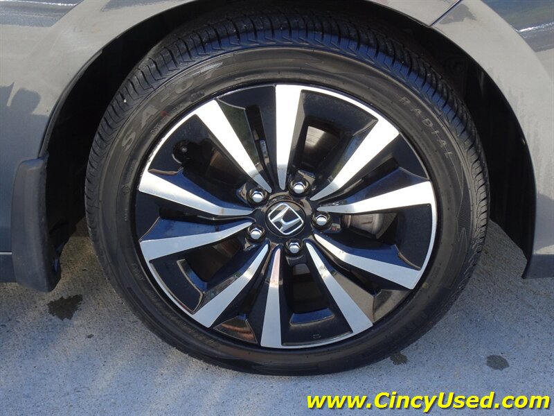 Used 2024 Honda Civic EX-L image 32