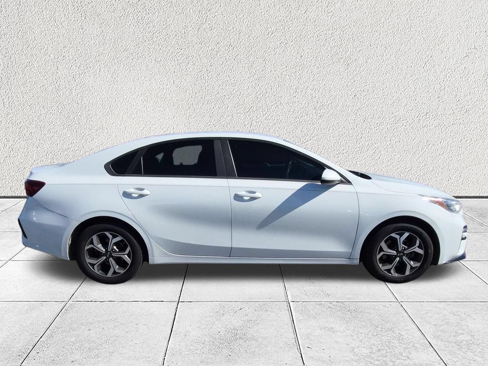 Used 2019 Kia Forte LXS FWD image 2