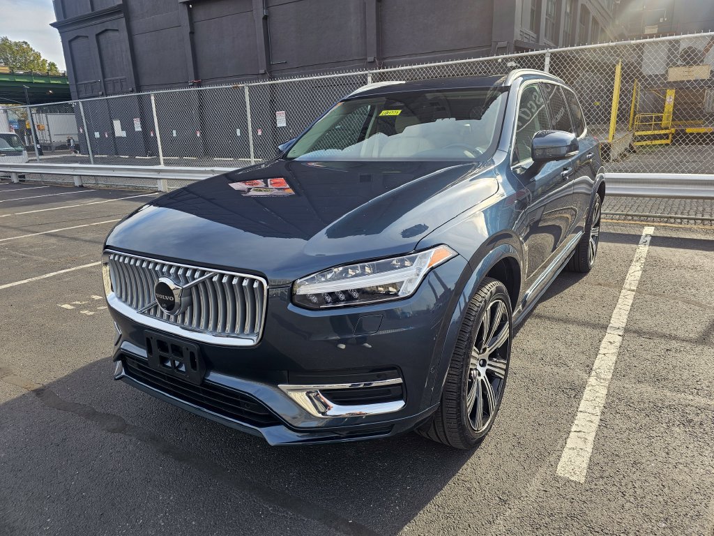 Certified 2025 Volvo XC90 T8 Plus w/ Protection Package Premier